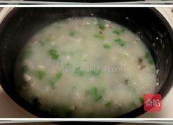 香菇皮蛋瘦肉粥的做法图解4