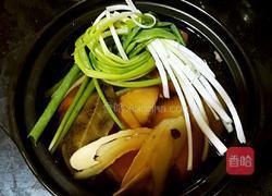 药膳山药炖猪蹄的做法图解4