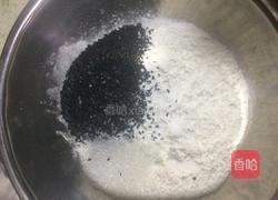 芝麻和牛奶做的饼干的做法图解2