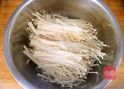 凉拌金针菇的做法图解1