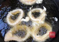 炸鱿鱼圈的做法图解4