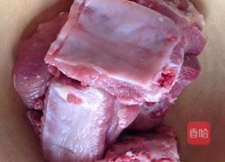 山药排骨汤的做法图解1