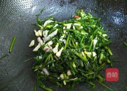 野蒜炒咸肉丝的做法图解8