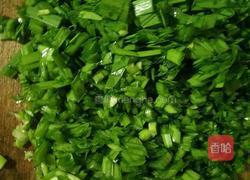 韭菜鸡蛋饼的做法图解1