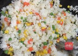 杂锦炒饭的做法图解3