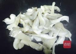 平菇鸡蛋汤的做法图解4
