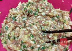 白菜猪肉饺子(麦穗饺子包法)的做法图解3