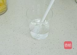 草莓菠萝奶昔的做法图解12