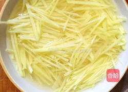 凉拌土豆丝的做法图解1