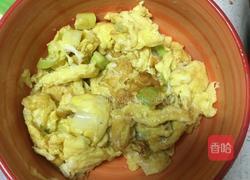 爽口蛋炒饭的做法图解2