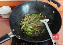 肉丝炒蒜苔的做法图解10