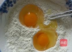 黄金鸡蛋饼的做法图解2