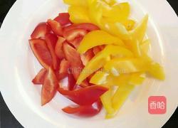 彩椒炒烧肉的做法图解1