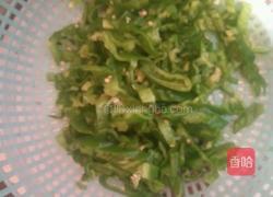 青椒炒腊肉的做法图解1