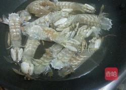 白煮虾菇的做法图解3