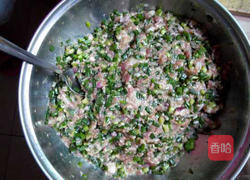 猪肉馅饺子和云吞的做法图解4