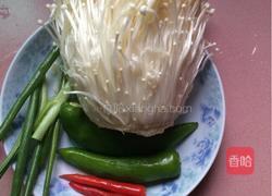 鹌鹑蛋烩金针菇的做法图解1