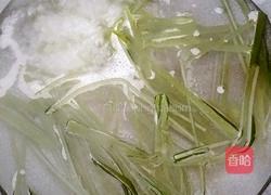 金针菇海带汤的做法图解2