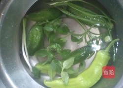 穿心莲拌面皮的做法图解1