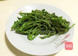香椿炒鸡蛋的做法图解2