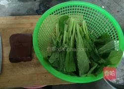 猪血炒小白菜的做法图解1