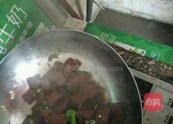 猪血炒小白菜的做法图解6
