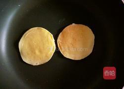 牛奶鸡蛋玉米饼的做法图解8