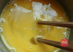 胡萝卜丝炒蛋的做法图解2