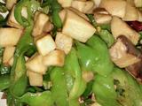 青椒炒杏鲍菇的做法[图]