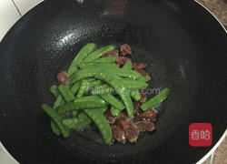 腊肠炒荷兰豆的做法图解6