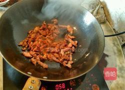 莲花白炒肉的做法图解2