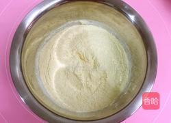 牛奶鸡蛋玉米饼的做法图解2