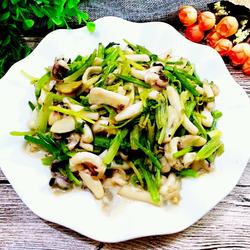 芹菜炒乌贼的做法[图]