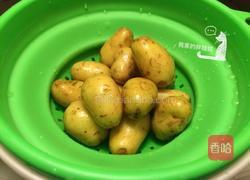 香辣小土豆（辣甜味版）的做法图解1
