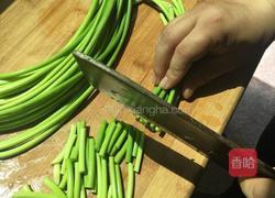 蒜薹炒肉的做法图解1