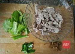 蒜台炒肉的做法图解2