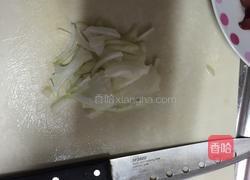 洋葱炒鸡肝的做法图解3