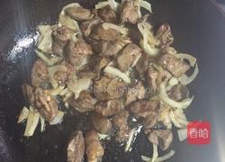 洋葱炒鸡肝的做法图解4