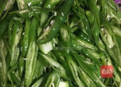 青椒炒肉的做法图解3