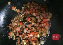 什锦炒饭的做法图解4
