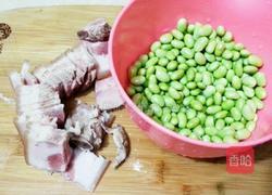 五花肉煮毛豆的做法图解2