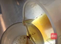 冰镇原味珍珠奶茶的做法图解3