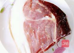 青椒木耳炒宣威火腿的做法图解1