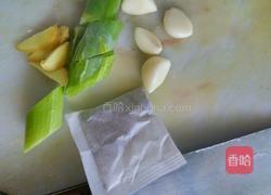 炖排骨的做法图解2