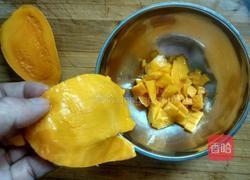 鲜榨菠萝汁的做法图解7