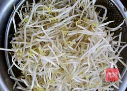 绿豆芽炒火腿的做法图解4