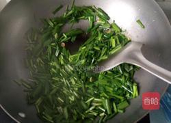 韭菜虾皮炒鸡蛋的做法图解4
