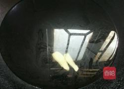 猪骨汤的做法图解1