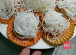 蒜蓉粉丝蒸扇贝的做法图解3