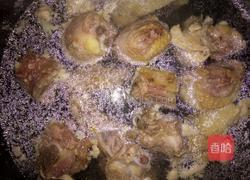 香菇土豆炖鸡肉的做法图解4